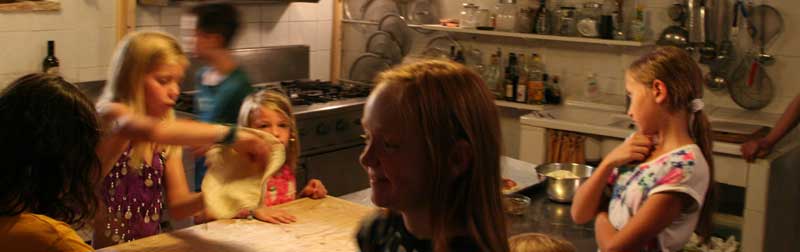Special cooking courses for families, fantastic children food.